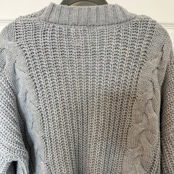 Harper Heritage light blue cable knit cardigan sweater, size L - Picture 6 of 8